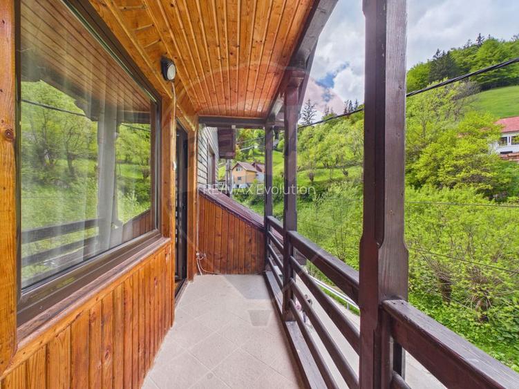 Pensiune/casa montană 9 camere în Dâmbovicioara, comision 0% - 37