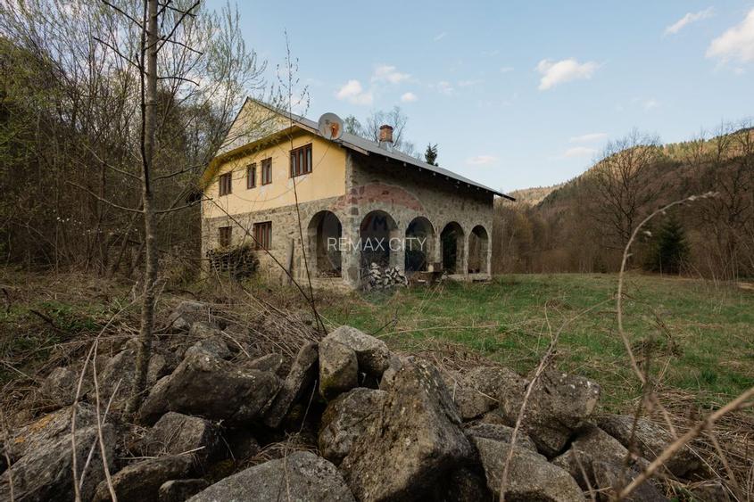 Casa si teren intravilan Tarcau - 14