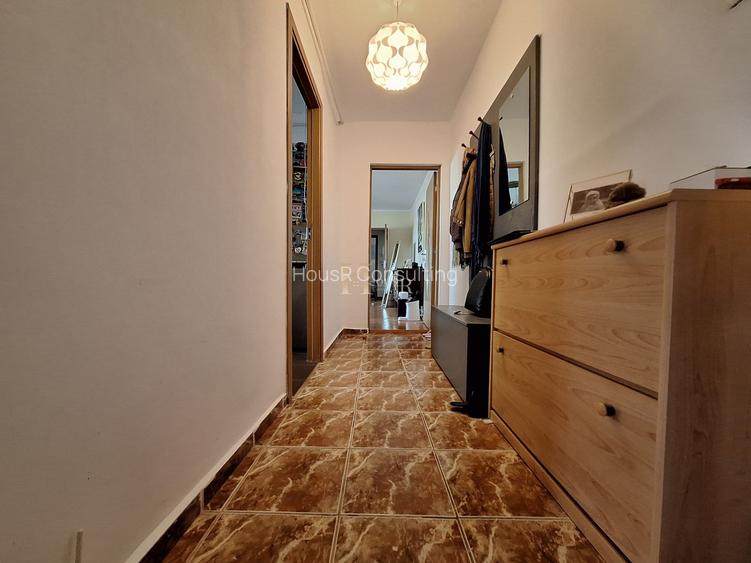 Cu acces facil spre Centru. Etajul 2. GARAJ SUB BLOC SI BOXA. - 12