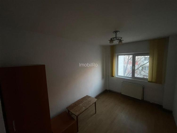 Apartament 3 camere Dacia - Decomandat - 8