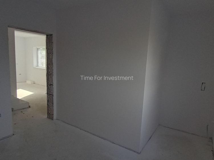 Sanandrei, Duplex pe Etaj, Drum Asflatat, Bucatarie Separata - 10