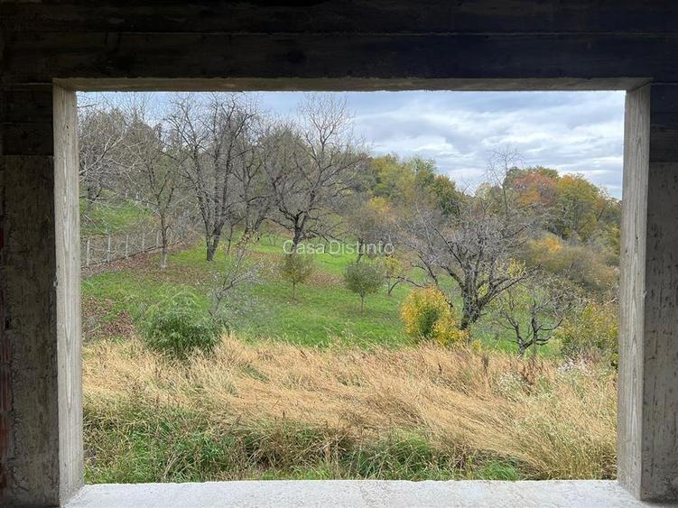 Casa la rosu cu 4 camere 2 bai Ocolis - 10