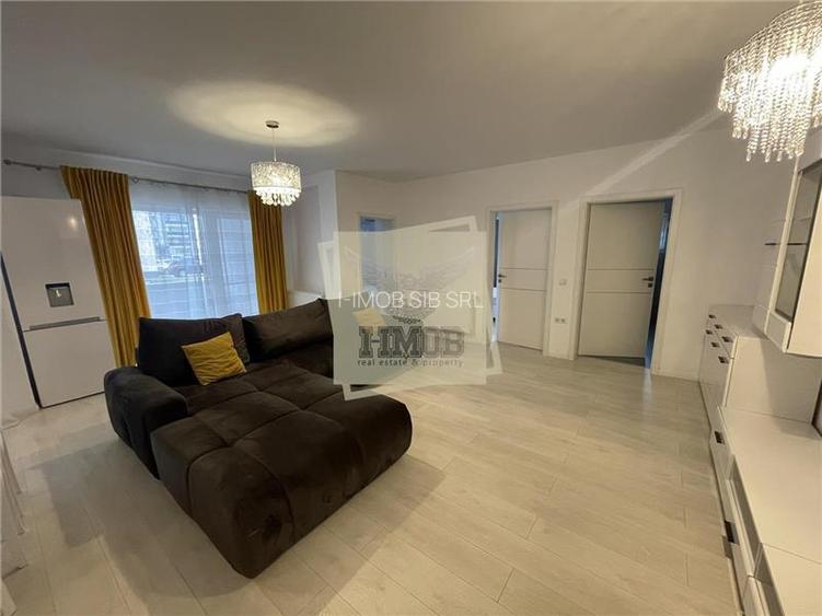 Apartament modern cu 3 camere terasa si 2 parcari in zona Centrala - 8