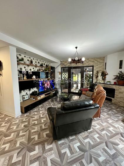 Casa/Vilă Single în Șelimbăr | teren 863m | Pretabilă 2 familii - 5