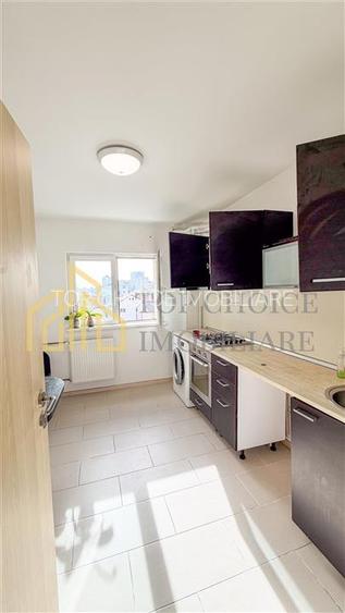 4 CAMERE DOROBANTI POLONA - BLOC 1981 - ETAJ 4 - VEDERE LINISTITA PE INTERIOR - 22