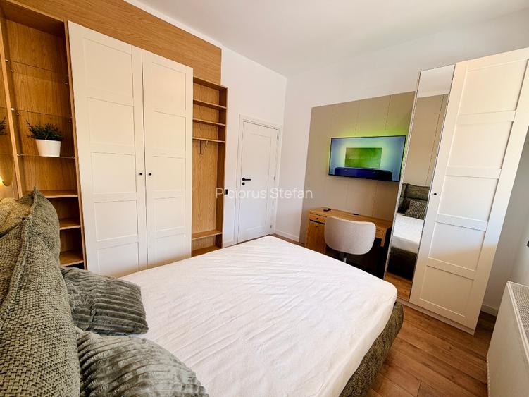 Proprietar vand apartament 3 camere + curte - 10 sec de metrou - 10