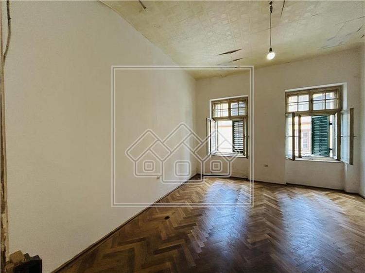 Garsoniera 41 mp utiti, pretabil pentru investitii, Zona Ultracentrala