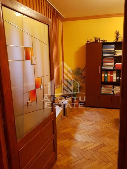 Apartament 2 camere ideal pentru investitie situat in Piata Unirii