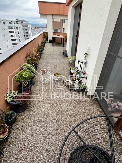 Penthouse cu 4 camere si terasa, complet Mobilat, zona Doamna Stanca