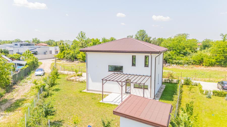 Vila  in promotie, panouri, pompa de caldura, intretinere - 500ron/luna