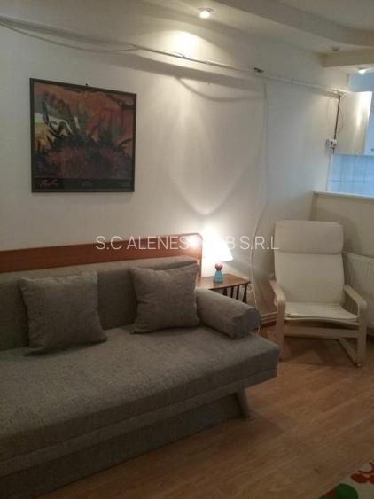 Braila garsoniera de vanzare zona ultracentrala Mioritei mobilata si dotata - 4