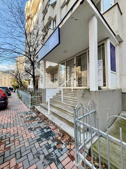 Bld Unirii Spatiu Comercial 2 Intrari  2 Grupuri Sanitare Centrala 15 Min Metrou - 13