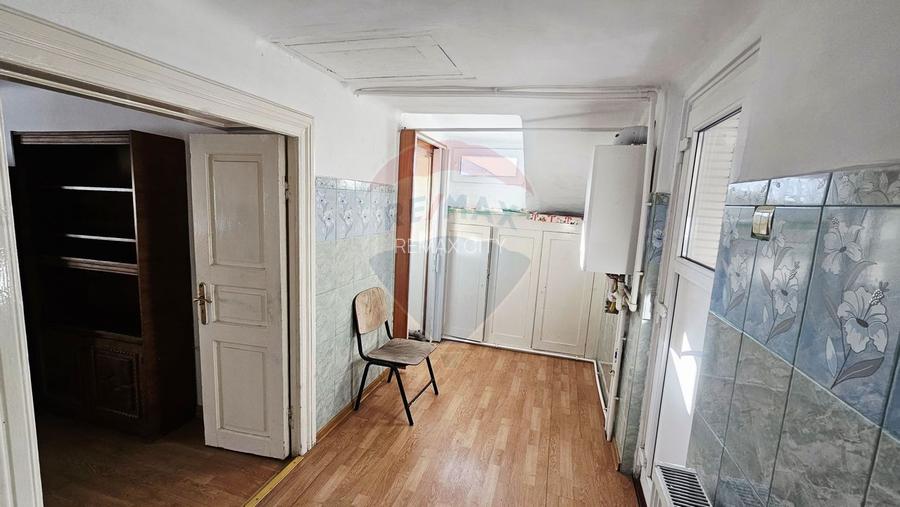 Apartament cu 3 camere de vânzare în zona Central - 4