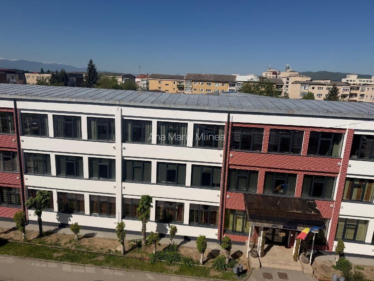 Vand apartament 2 camere decomandat Hateg - 9