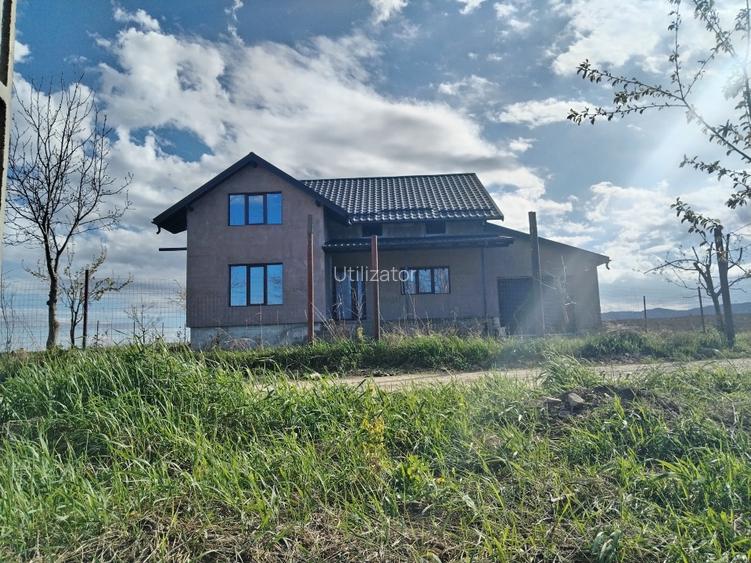 Casă de vânzare în Zona Târgu Neamț  - 5
