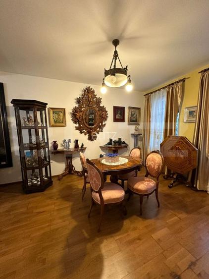 Casă de lux renovată cu priveliște spectaculoasă, în inima Brașovului - 4