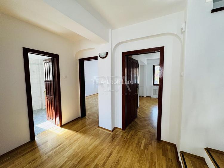 Vila 8 camere vis a vis de Piata Floreasca, garaj, curte proprie - 21