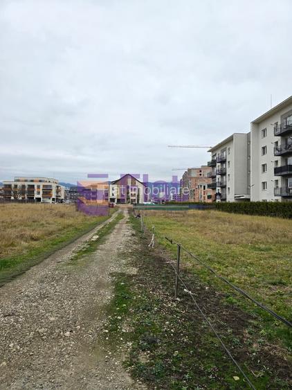 Teren 1.000 mp intravilan  Str. Nicolae Labiș, Brașov - 3