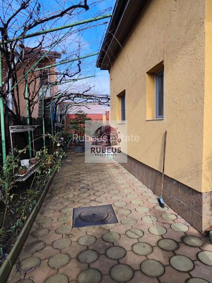 Casa cu personalitate in Calomfirescu – spatiu, liniste si teren gener - 14