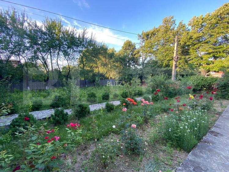 Casă solidă de vânzare 120mp, 1840mp teren la strada principala Paun - 3