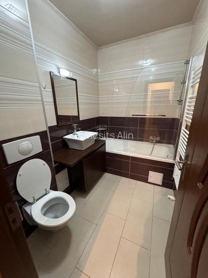 Apartament de închiriat  - 4