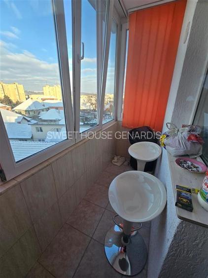 Apartament cu trei camere  constructie recenta - 9