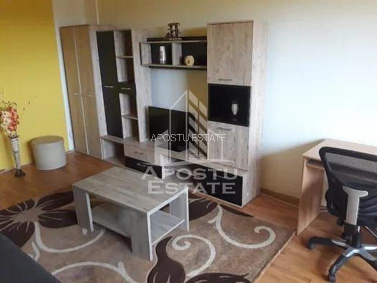 Apartament cu 2 camere,decomandat,in zona Intim. - 2