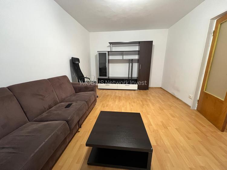 450€, Basarabia(Chisinau), decomandat, etaj 1 - 2