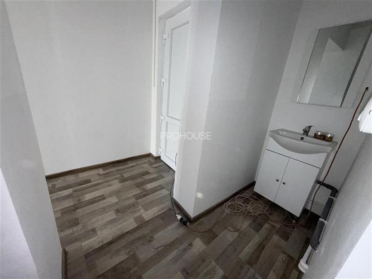 Adjud - spatiu comercial renovat complet - 17
