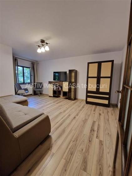 2 cam Drumul Sarii-  Liceul Ion Barbu, str. Nabucului, parcare - 5