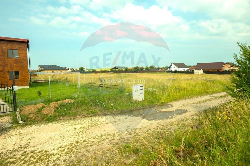 Teren Bod -Strada Harmanului, 732mp, posibil 1098mp/ 2196mp, utilitati - 7