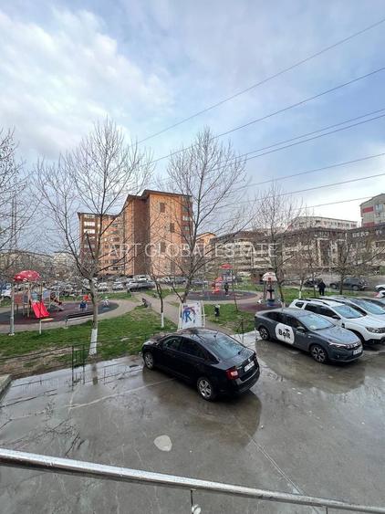 Spațiu Comercial Militari Residence Tineretului 24 - 8