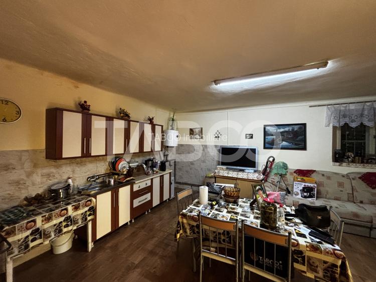 Casa de vanzare cu gradina si curte prima afisare zona Terezian Sibiu - 6