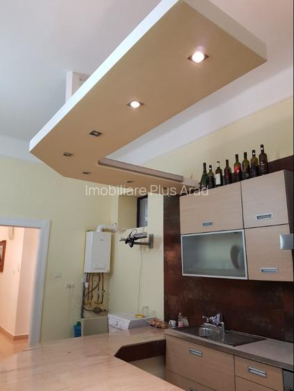 Vand apartament la casa 2 camere central Piata Catedralei - 9