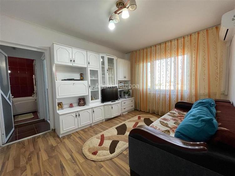 Apartament cu 2 camere de vanzare zona 23 August Tulcea - 3