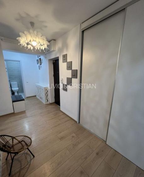 APARTAMENT 3 CAMERE BACOVIA FIALD ET 5/6 - 8