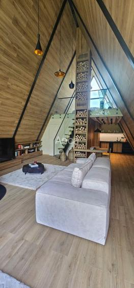 Casa tip A frame mobilată și utilată  - 9