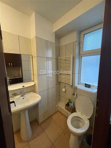 Garsoniera, Piata Romana - 3