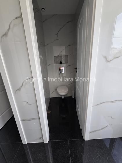 Cladire de inchiriat SPATIU COMERCIAL (clinica medicala , birouri , etc) - 14