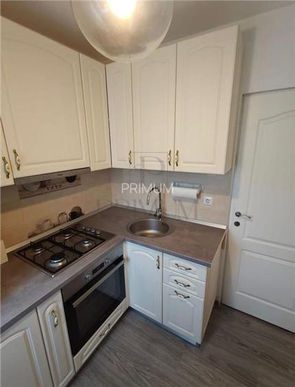 Gheorghe Lazar - 2 Camere - Decomandat - Etaj intermediar cu LIFT - Centrala ter - 7