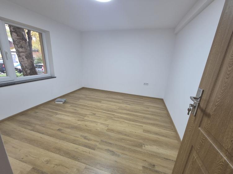Apartament 4 camere George Enescu de vânzare