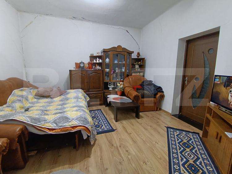 Casa cu 3 camere,baie, bucatarie,anexe.pivniță teren 800 mp - 14