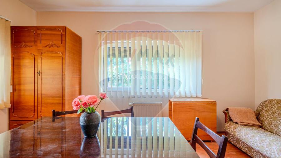 Vila rezidential/  gradina de vis/sera/ panouri/ Sanpetru! - 10