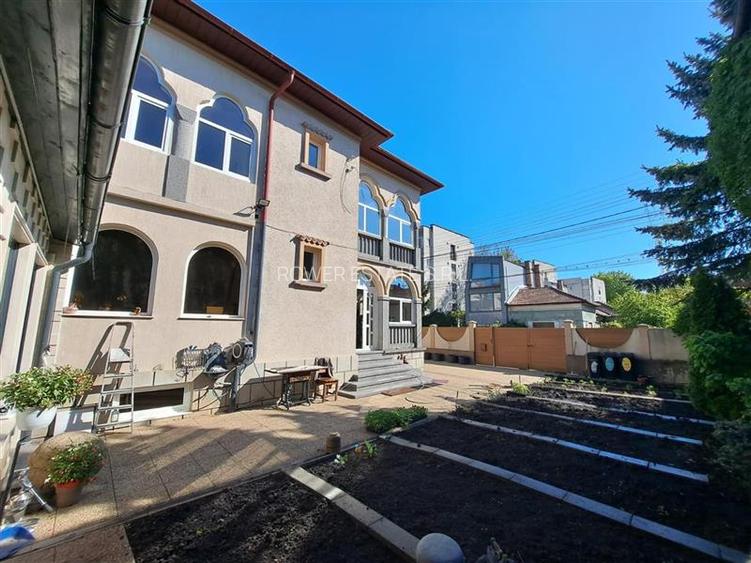 Casa individuala, 440 mp utili, situata in zona Centrala! - 2