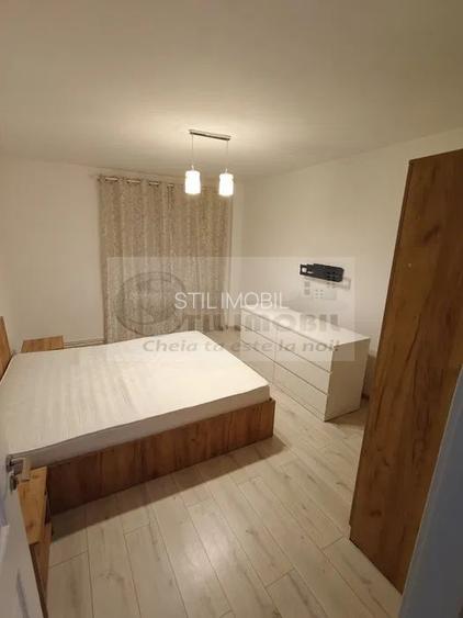 Apartament cu 3 camere- Podu Ros 499 euro - 2