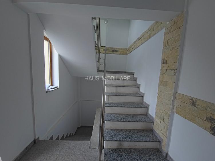 Agigea 3 camere aproape nelocuit Mobilat Utilat Parcare Boxa in pret - 12