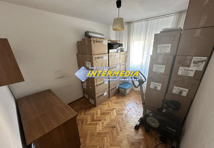 De Vanzare Apartament 4 camere decomandat 83 mp etaj 1 finisat complet - 3