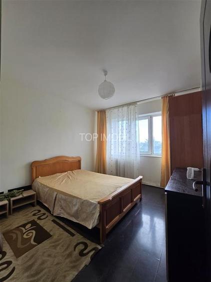 Etaj 2 - Podu Ros Cantemir, ap 2 camere, liber - 3