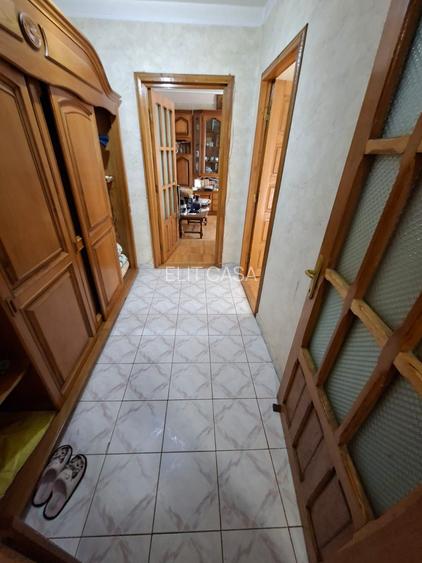 Apartament cu 2 camere decomandat, etajul 2/10, zona Alexandru cel Bun - 2