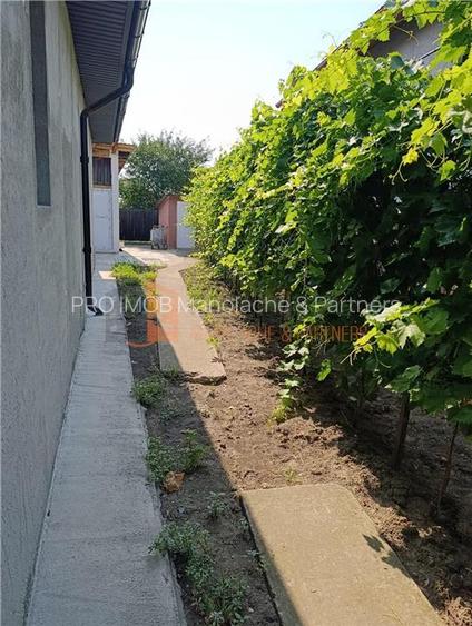 Casa tip parter zona Capatanesti - 13